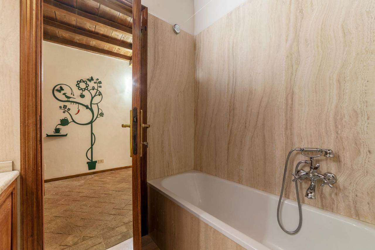 Foro Romano Stylish And Central Apartment Екстериор снимка